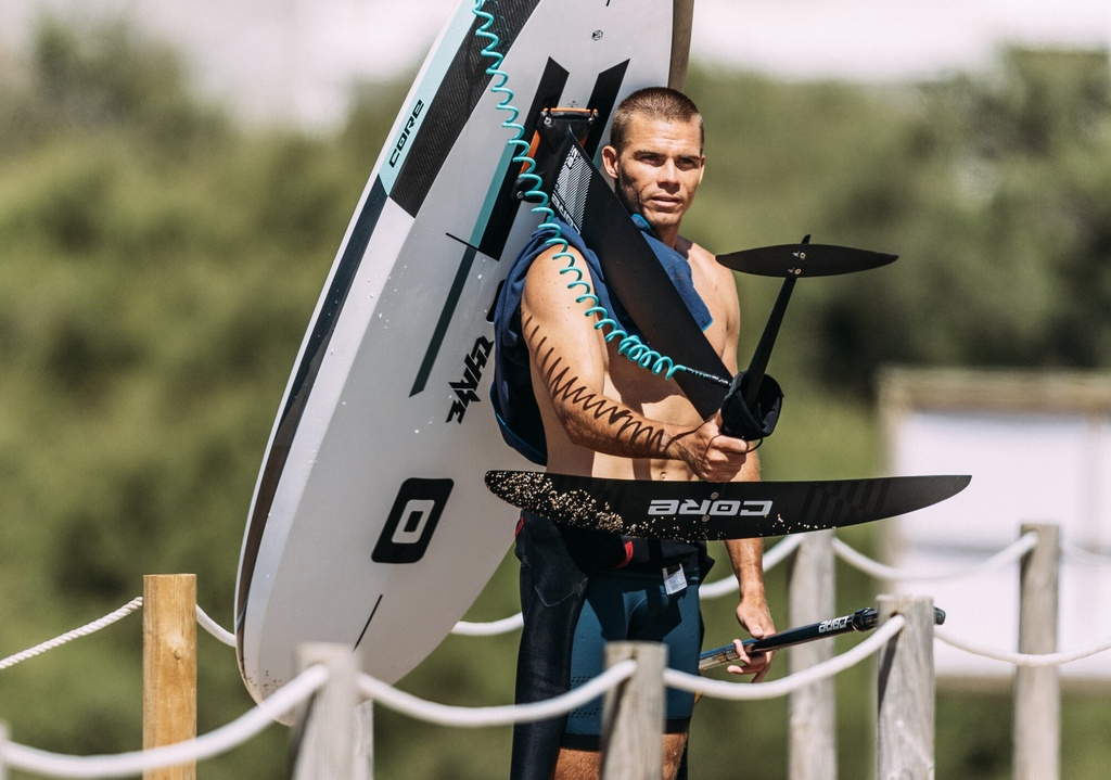 CORE Chase Wingfoilboard